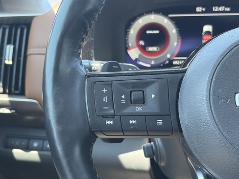 Used 2022 Nissan Pathfinder Platinum w/ Cargo Package AWD/4WD image 25