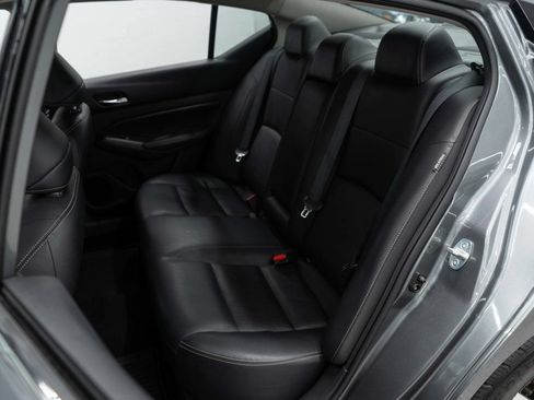 Used 2019 Nissan Altima 2.5 SL FWD image 26