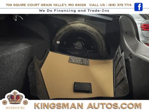 Used 2004 Lincoln Town Car Ultimate RWD image 8