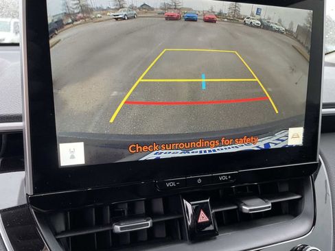 Used 2026 Toyota Corolla Cross XLE w/ Convenience Package image 22