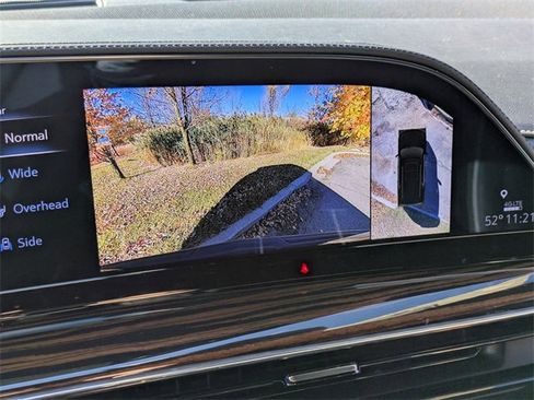 Used 2023 Cadillac Escalade Premium Luxury image 15