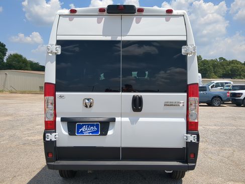 New 2026 RAM ProMaster 2500 w/ Premium Convenience Group FWD image 4