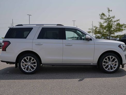 Used 2019 Ford Expedition Limited w/ Equipment Group 302A AWD/4WD image 5