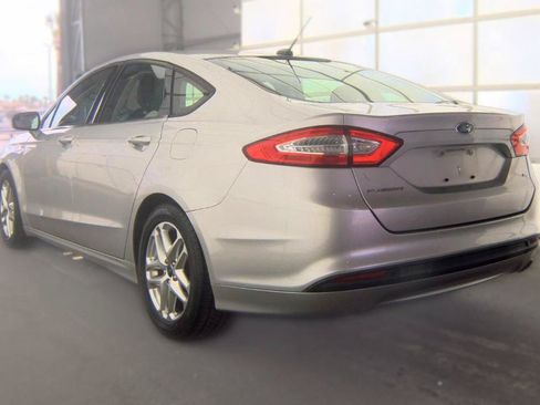 Used 2013 Ford Fusion SE FWD image 6