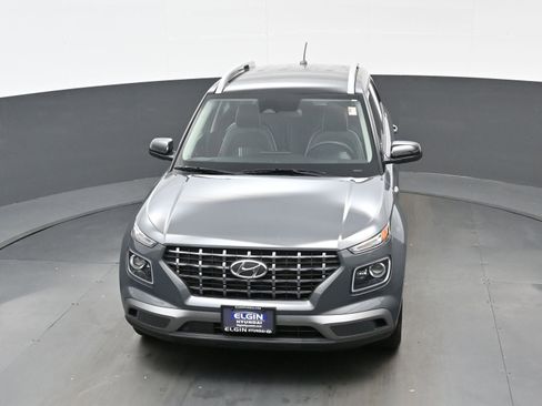Certified 2025 Hyundai Venue Limited image 40