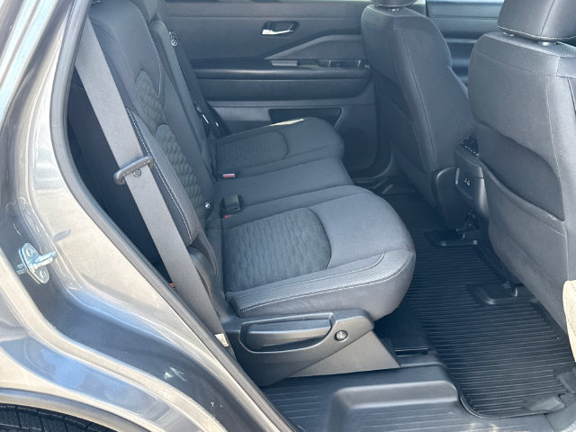 Used 2022 Nissan Pathfinder SV FWD image 15