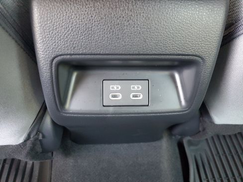 Used 2026 Toyota Corolla SE FWD image 12