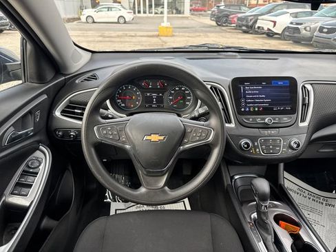 Used 2025 Chevrolet Malibu LT image 18
