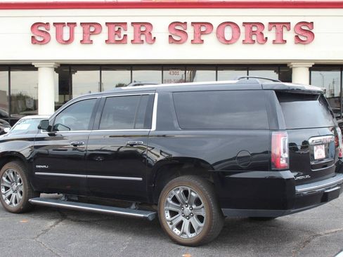 Used 2016 GMC Yukon XL Denali w/ Open Road Package AWD/4WD image 5