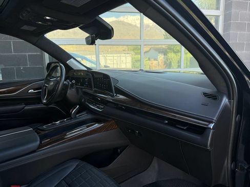 Used 2022 Cadillac Escalade Sport Platinum AWD/4WD image 48