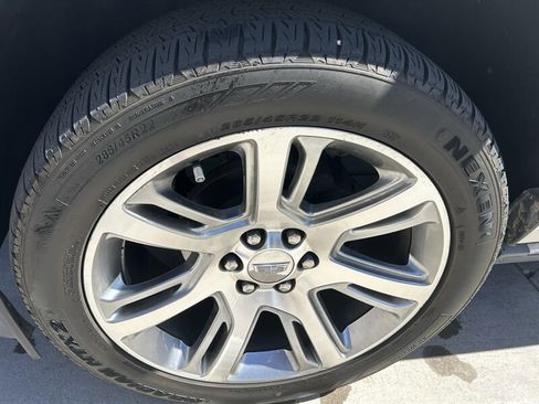 Used 2015 Cadillac Escalade Premium AWD/4WD image 34