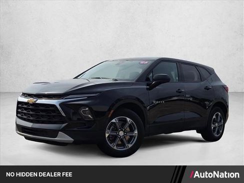 Used 2025 Chevrolet Blazer LT AWD/4WD image 1
