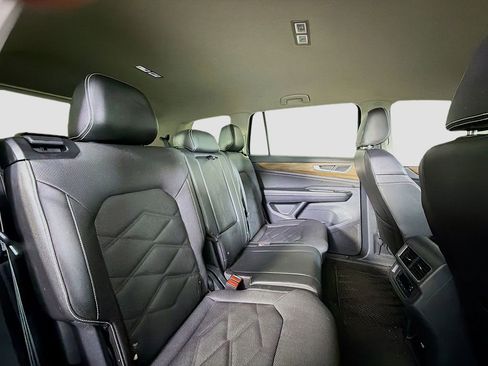 Used 2024 Volkswagen Atlas SE image 27