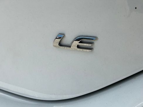 Used 2014 Toyota Corolla LE image 18