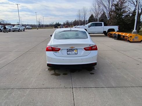 Used 2017 Chevrolet Malibu Hybrid w/ Leather Package image 11