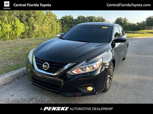 Used 2017 Nissan Altima 2.5 SV FWD image 1