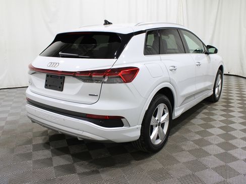 Used 2024 Audi Q4 e-tron Premium Plus image 27