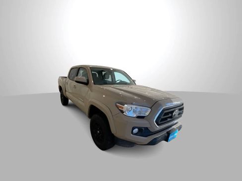 Used 2020 Toyota Tacoma SR5 image 2