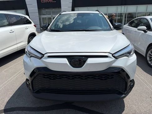 Used 2025 Toyota Corolla Cross AWD Hybrid w/ Convenience Package image 2