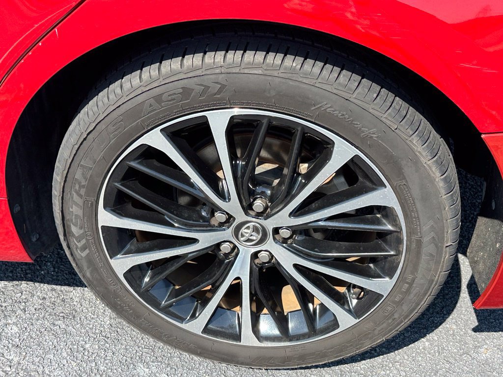 Used 2020 Toyota Camry SE FWD image 33