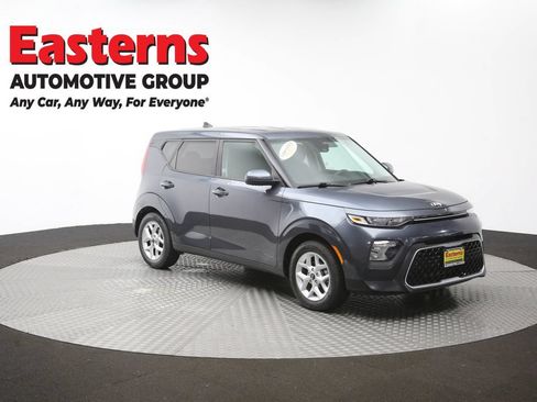 Used 2020 Kia Soul S FWD image 48