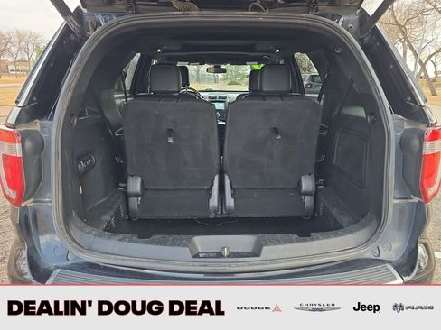 Used 2019 Ford Explorer Platinum image 24