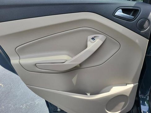 Used 2019 Ford Escape Titanium image 56