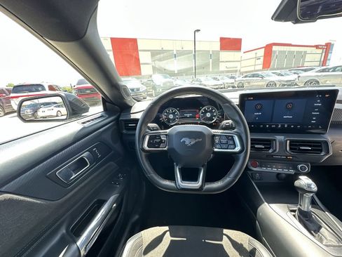 Used 2024 Ford Mustang Coupe image 12