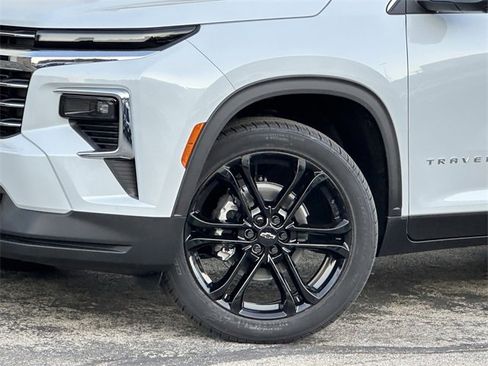 New 2026 Chevrolet Traverse LT w/ Driver Confidence Package image 8