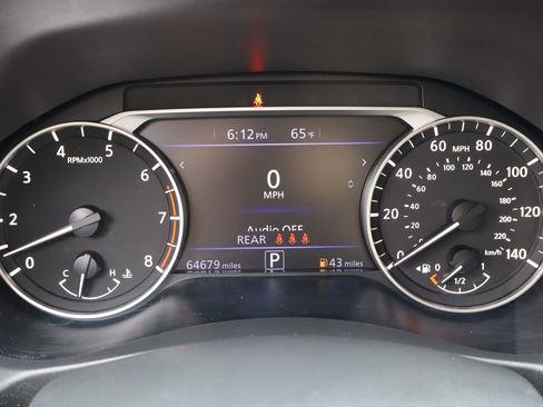 Used 2024 Nissan Altima 2.5 SV FWD image 9
