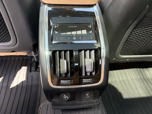 Used 2023 Volvo S90 B6 Ultimate w/ Lounge Package image 26