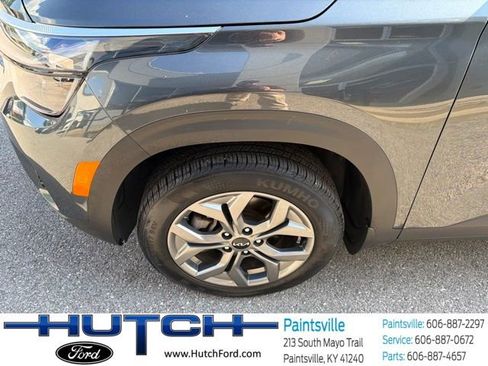 Used 2024 Kia Seltos S AWD/4WD image 8