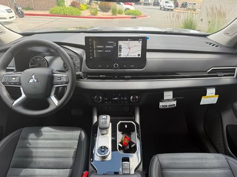 New 2026 Mitsubishi Outlander AWD image 13