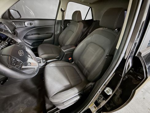 Used 2022 Hyundai Venue SEL w/ Cargo Package FWD image 24