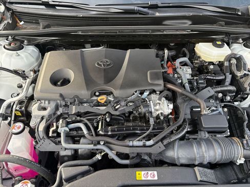 Used 2025 Toyota Camry LE image 31