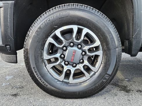 Used 2024 GMC Sierra 3500 SLT image 14