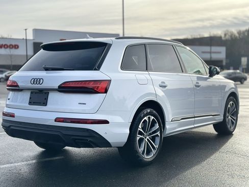 Used 2025 Audi Q7 2.0T Premium w/ Convenience Plus Package image 7