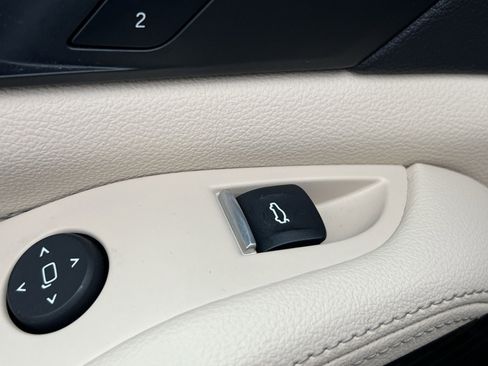 Used 2022 BMW X5 xDrive45e w/ Executive Package image 32