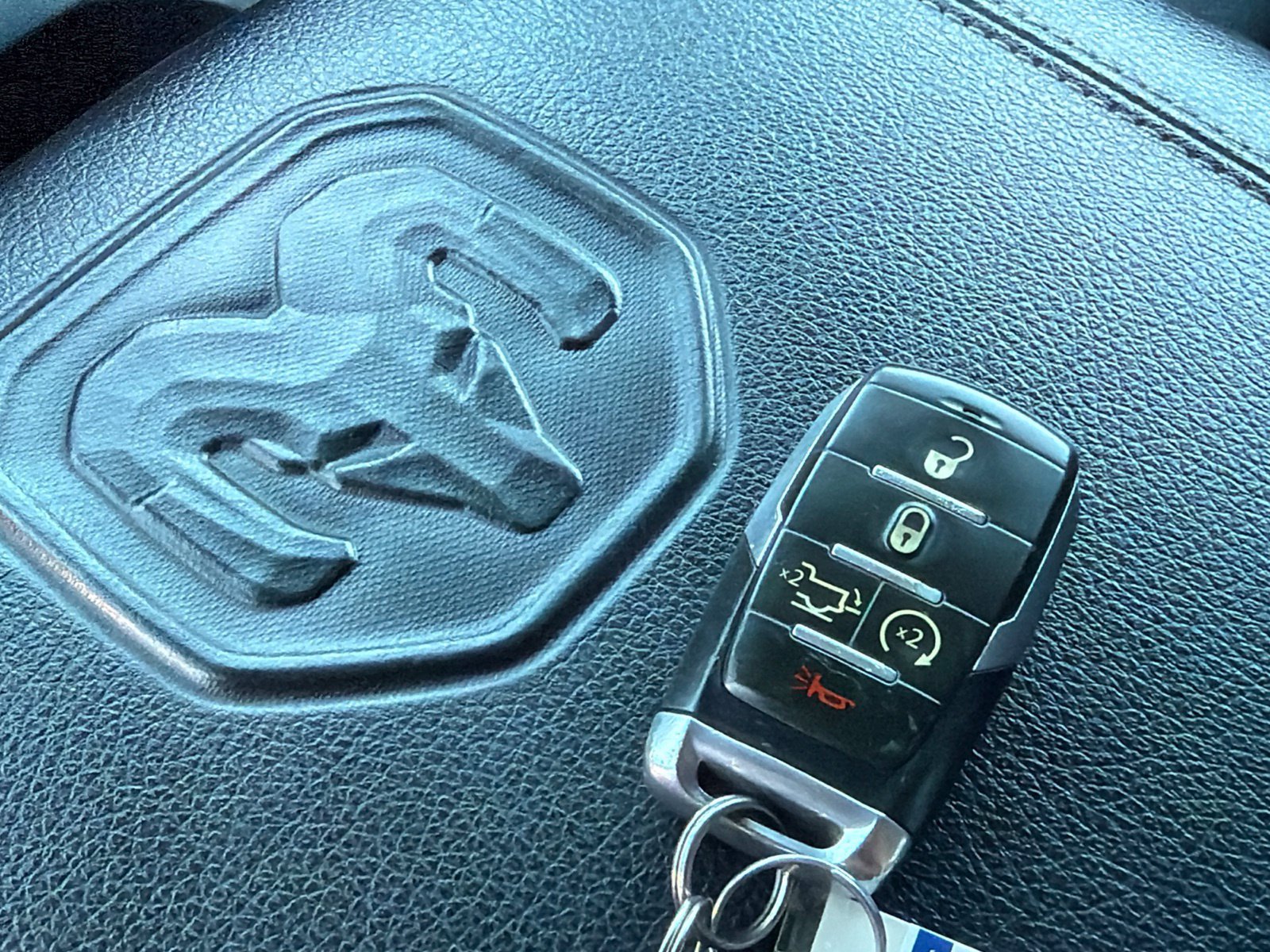 Used 2020 RAM 1500 Laramie AWD/4WD image 28
