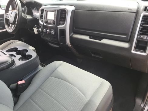 Used 2022 RAM 1500 Classic SLT AWD/4WD image 9
