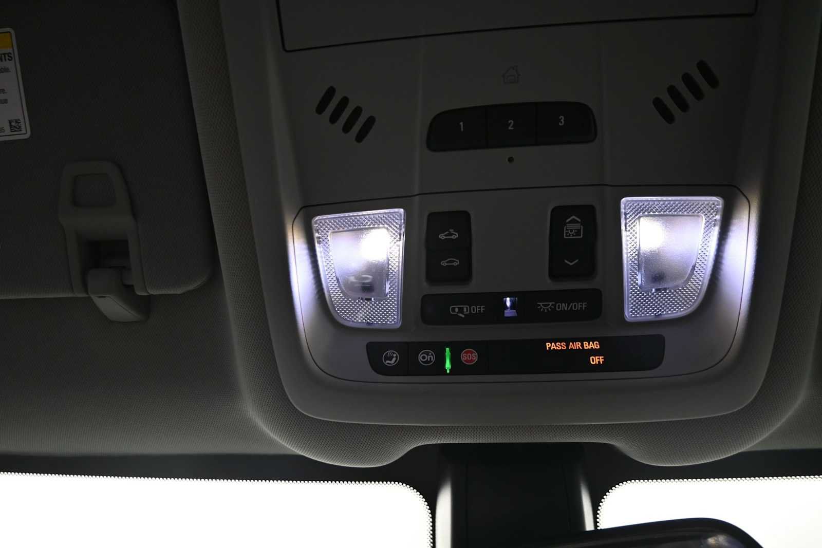 Used 2019 Chevrolet Equinox LT w/ Sun & Navigation Package AWD/4WD image 24