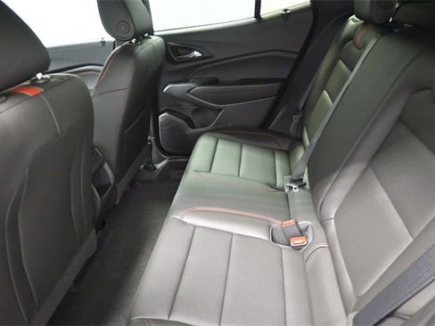 New 2025 Chevrolet Trax RS w/ Sunroof Package image 11