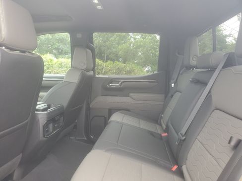 Used 2022 Chevrolet Silverado 1500 ZR2 w/ Technology Package AWD/4WD image 12
