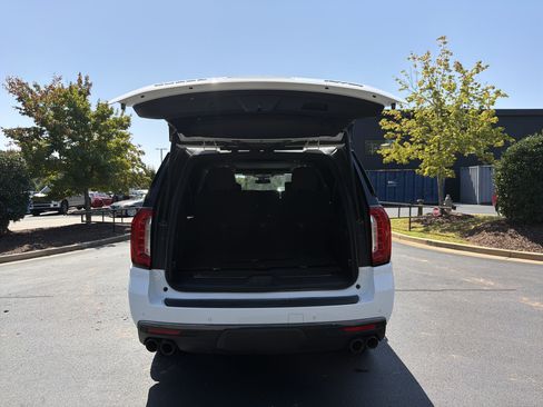 Used 2023 GMC Yukon XL AT4 w/ AT4 Premium Package AWD/4WD image 52