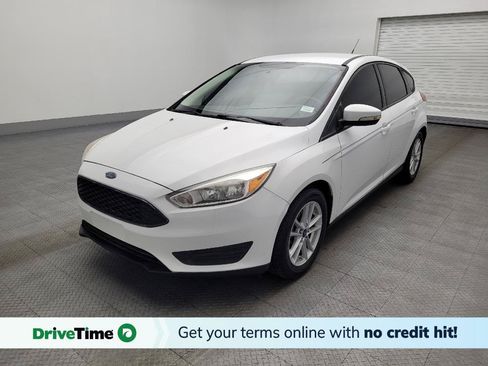 Used 2017 Ford Focus SE FWD image 1