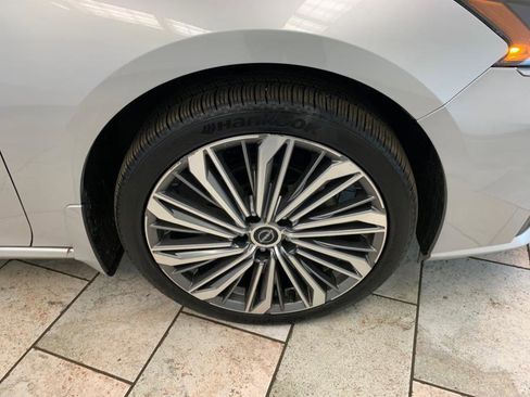 Used 2023 Nissan Altima 2.5 SL image 9