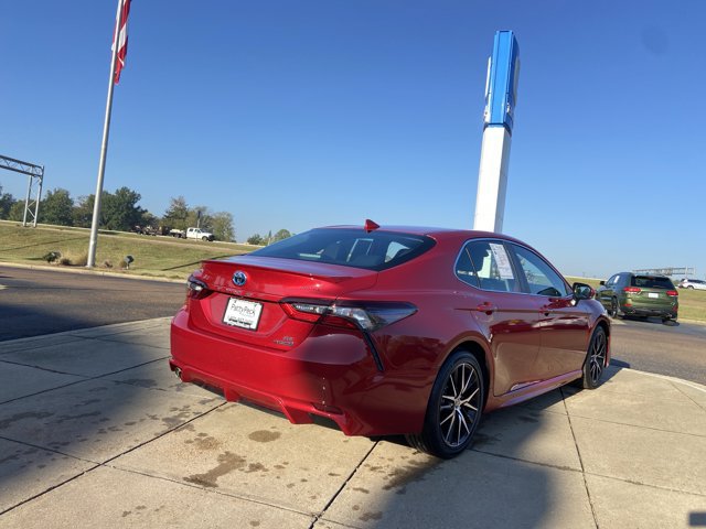 Used 2023 Toyota Camry SE FWD image 11