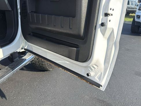 Used 2011 Ford F250 Lariat w/ Lariat Interior Pkg AWD/4WD image 40