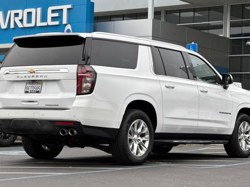 Certified 2023 Chevrolet Suburban Premier image 3