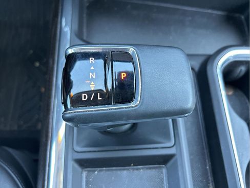 Used 2024 Chevrolet Silverado 1500 LT Trail Boss w/ LT Trail Boss Premium Package AWD/4WD image 17